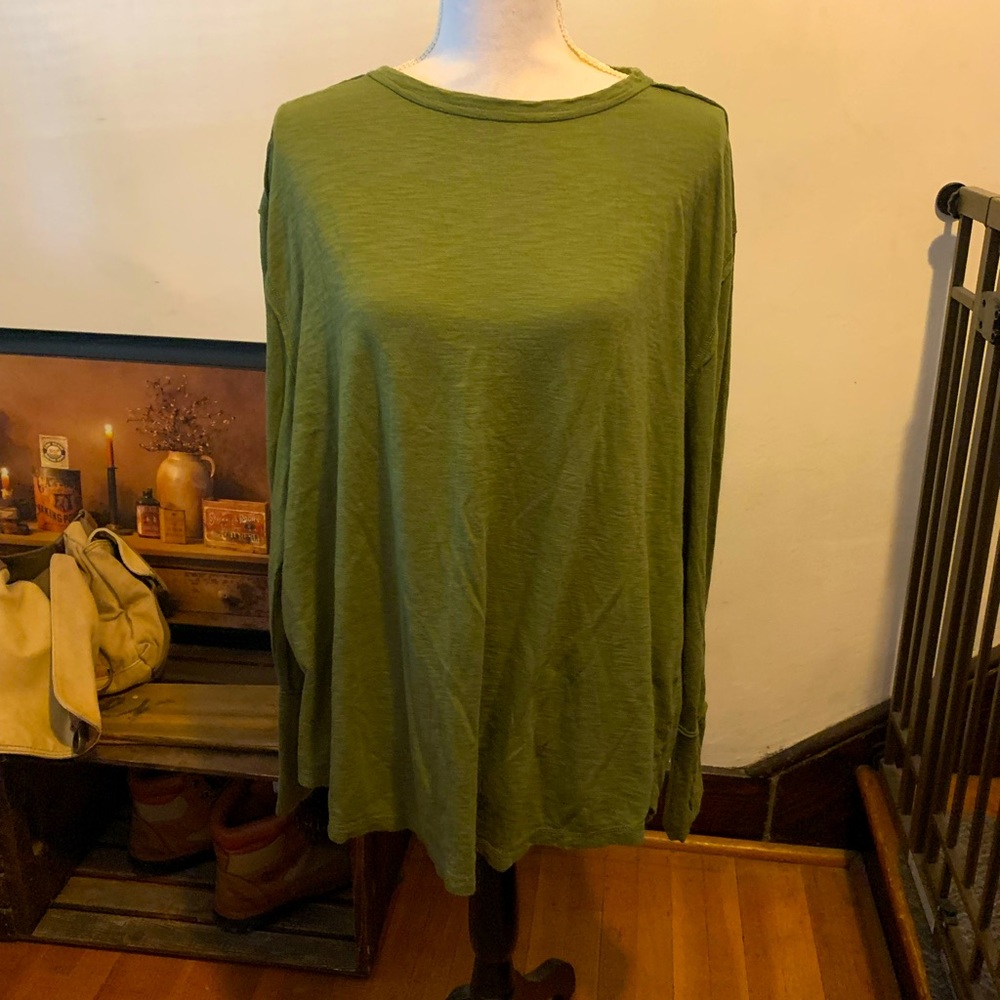 ALL WORTHY long sleeve shirt with thumb holes. Size Large